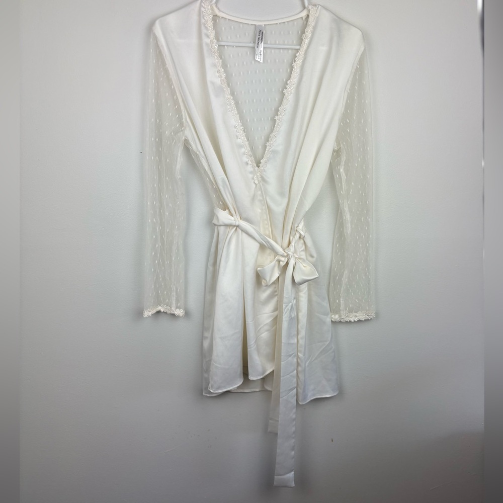 Flora Nikrooz Showstopper Charmeuse Cover-Up Robe sz Small - Picture 5 of 17
